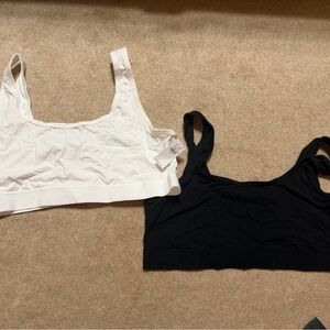 Old Navy Sport Bras White and Black